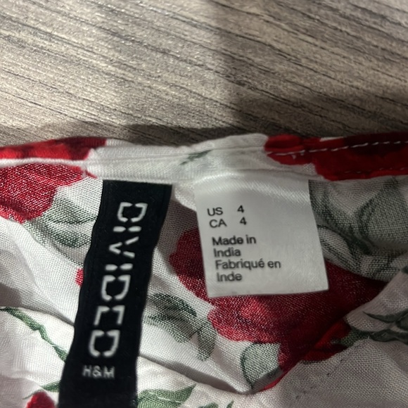 H&M ROSE PRINTED TANK TOP - Picture 2 of 2